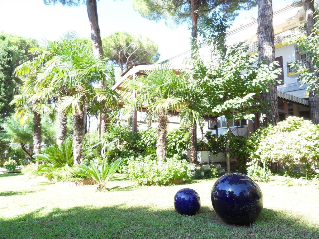 Hotel Abbazia Lignano Sabbiadoro Extérieur photo