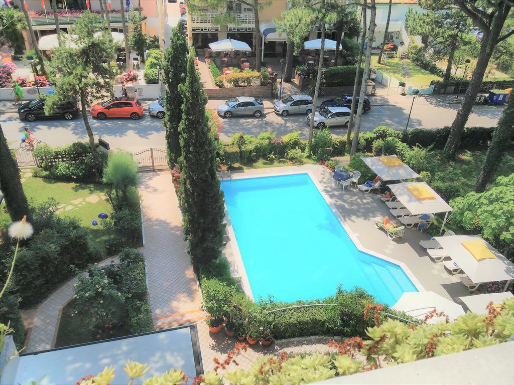 Hotel Abbazia Lignano Sabbiadoro Extérieur photo