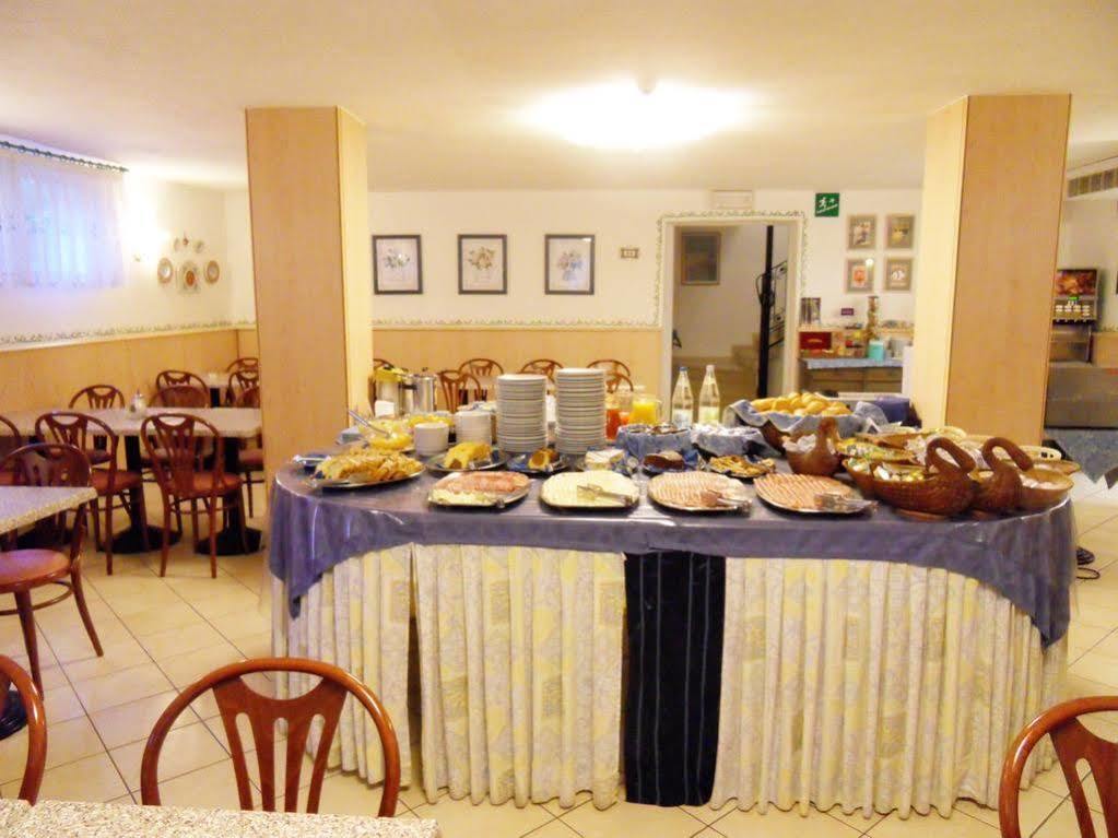 Hotel Abbazia Lignano Sabbiadoro Extérieur photo