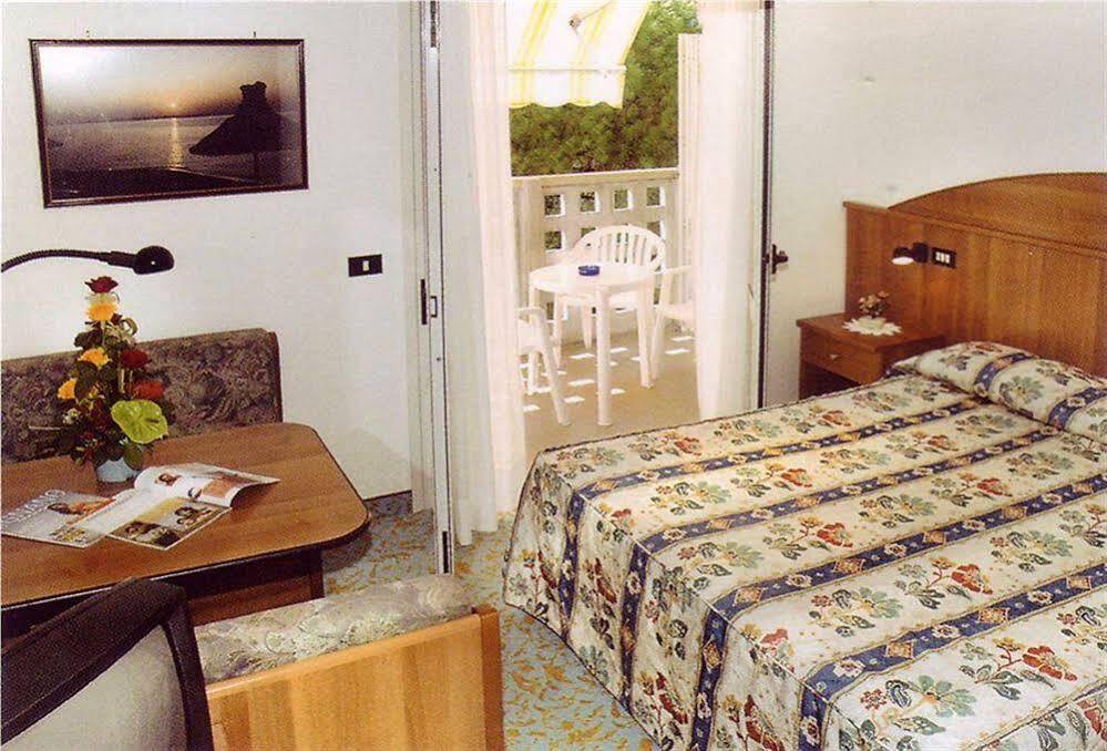 Hotel Abbazia Lignano Sabbiadoro Extérieur photo